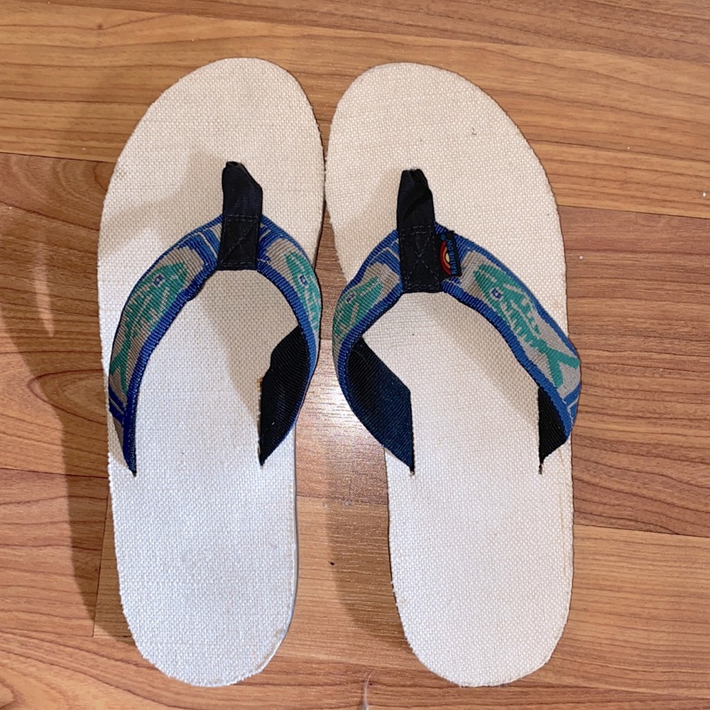 Brand New Mens Hemp Rainbow Flip Flops w Fish Pattern